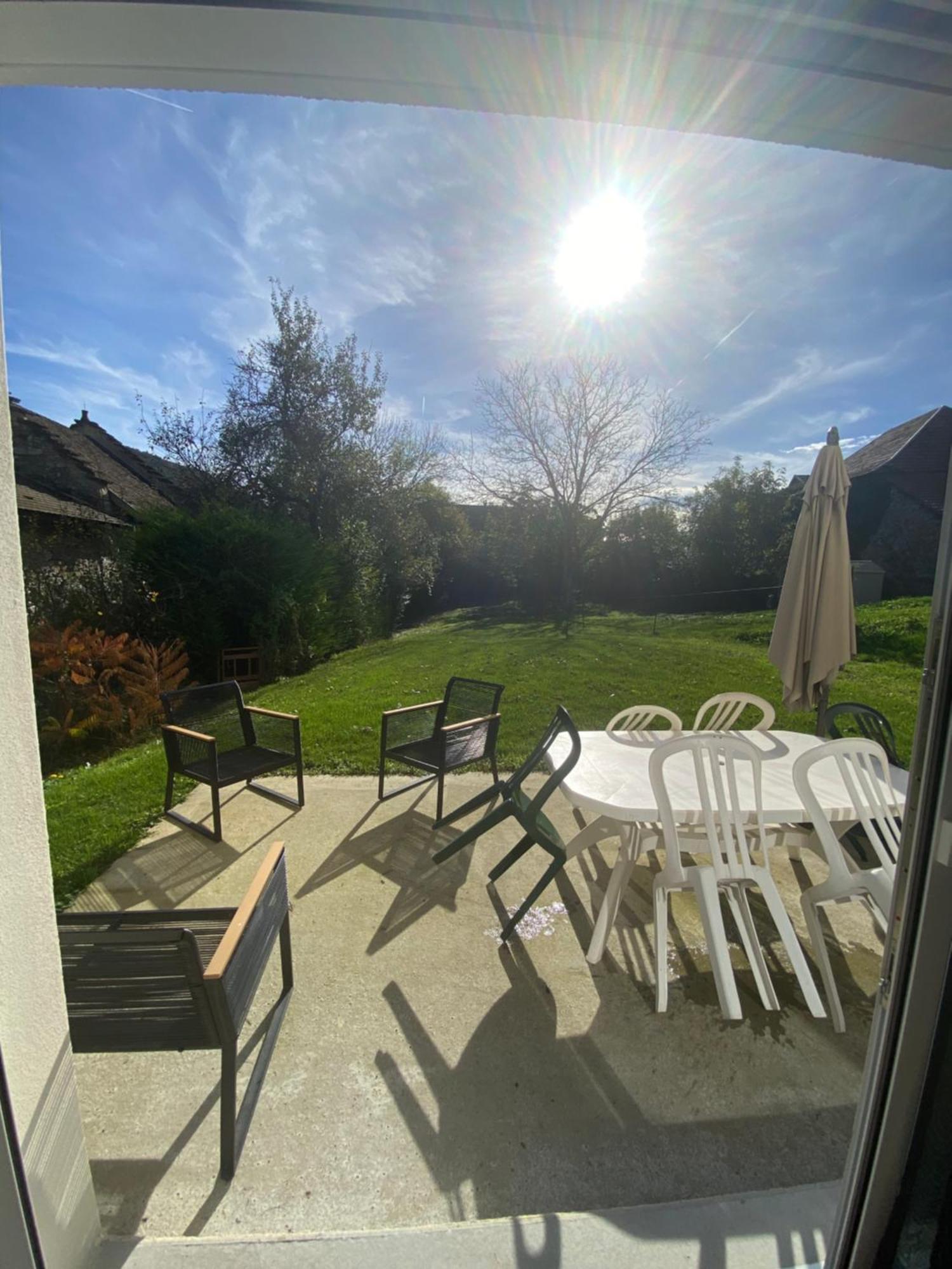 Au Moryllon Villa Lompnas Exterior foto